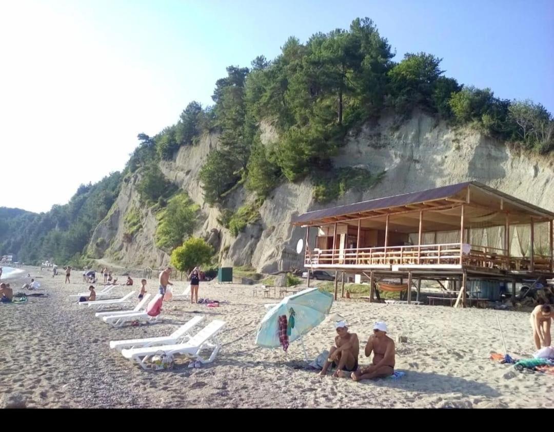 Zolotaya Buhta 10 Ξενοδοχείο Πιτσούντα Εξωτερικό φωτογραφία